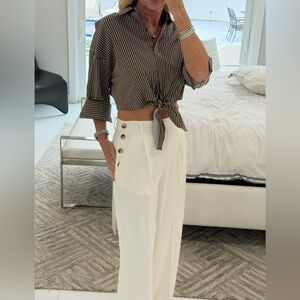 Ann Taylor The Side Button Wide-Leg Pant.  Size 2.  Winter white